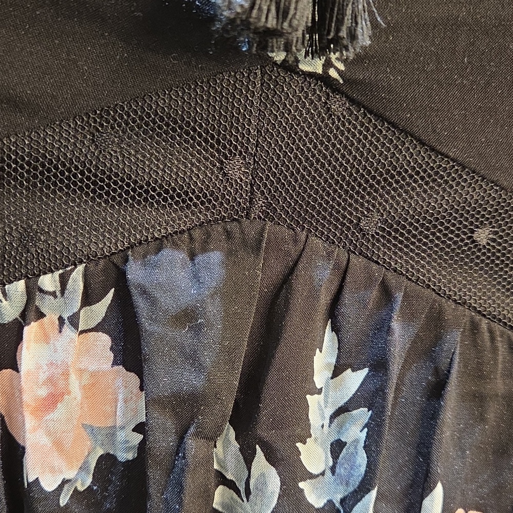 Nwot 1X Torrid Black Floral Lace-Up Maxi Dress with Peach Blooms - Picture 7 of 17